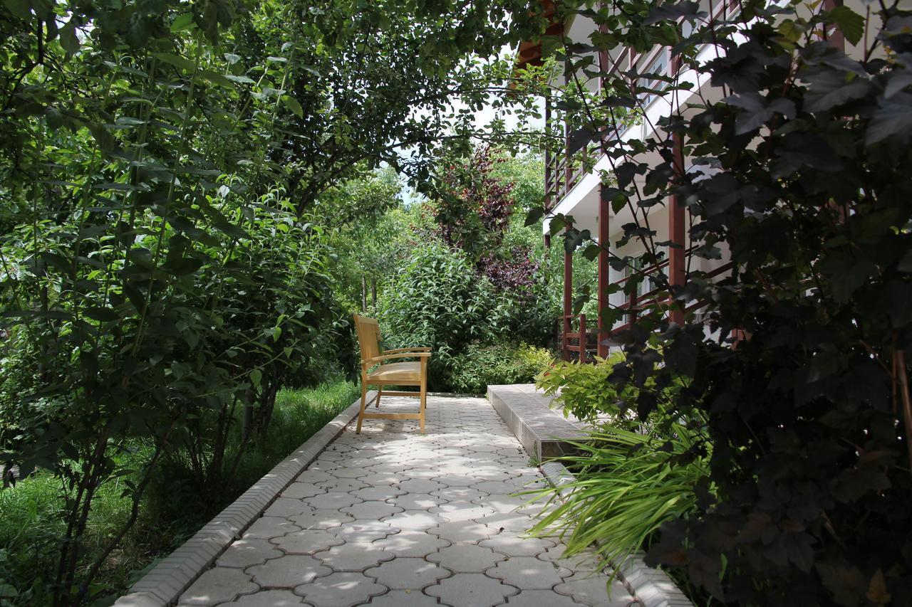 Guest House Leto Dolinka Екстер'єр фото