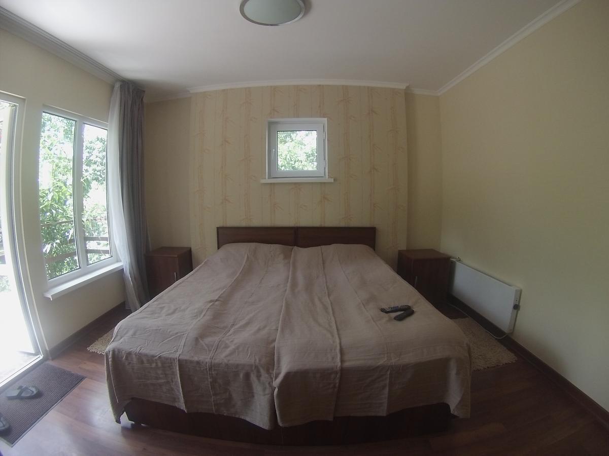 Guest House Leto Dolinka Екстер'єр фото