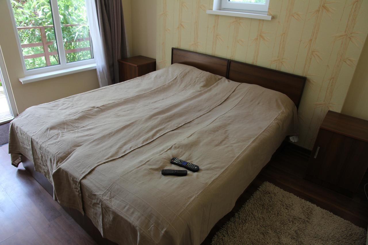 Guest House Leto Dolinka Екстер'єр фото