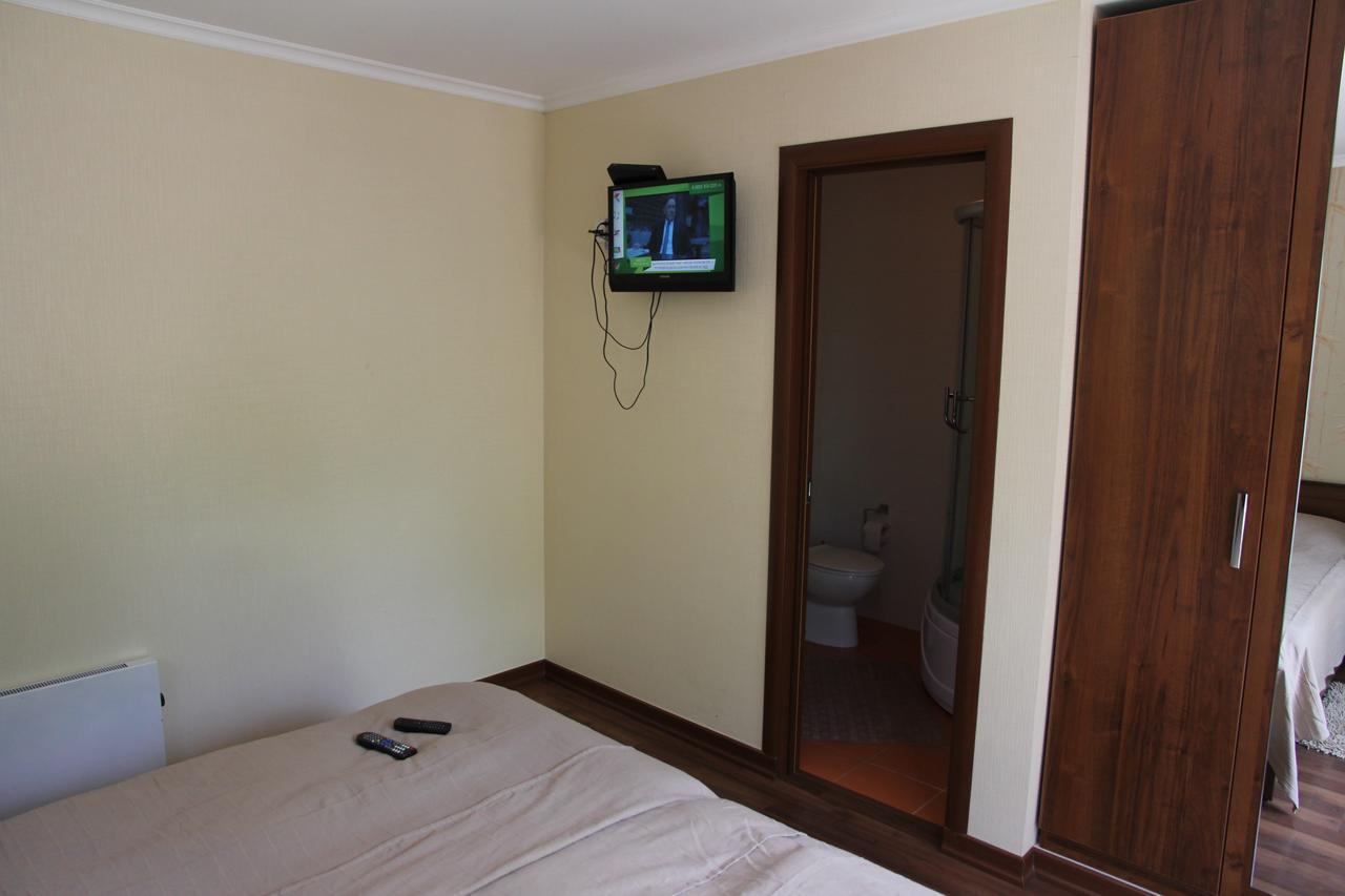 Guest House Leto Dolinka Екстер'єр фото